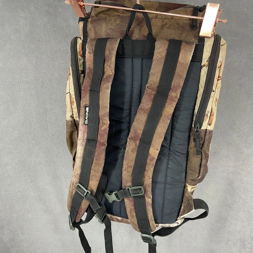 Dakine Windells Unisex Multicolor Camo Wildlife Print Hiking Travel Backpack Bag